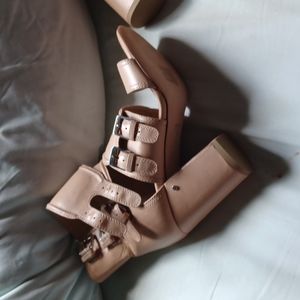 Laurence decade shoes